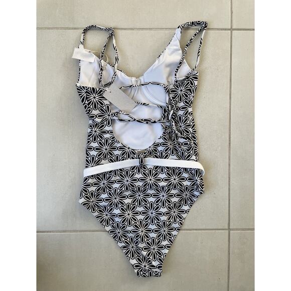 Kenny Flowers Swim One Piece Swimsuit Belted The Pedregal Blanco - Picture 4 of 10